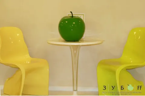 фирменный стиль в интерьере стоматологии